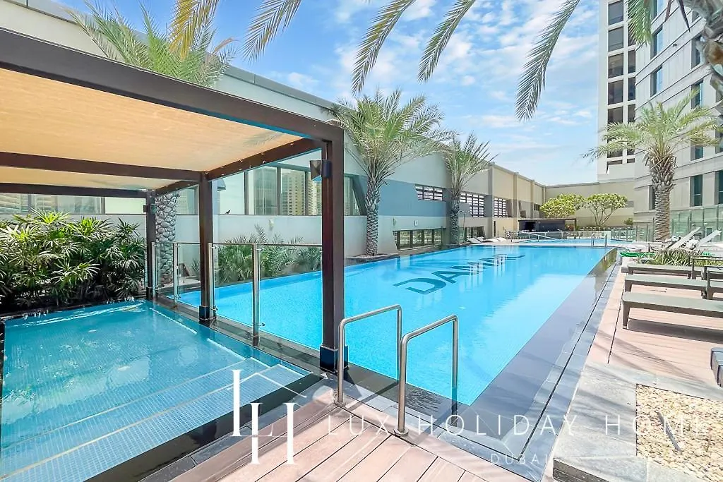 Lux The Voleo Canal View Suite Dubai Apartment