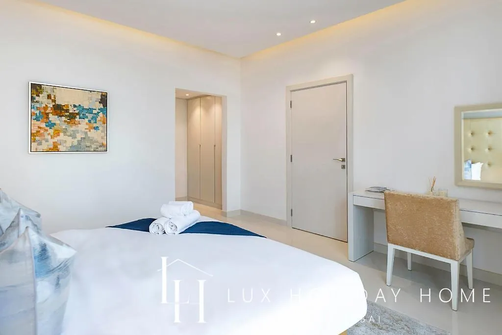 Lux The Voleo Canal View Suite Dubai Apartment